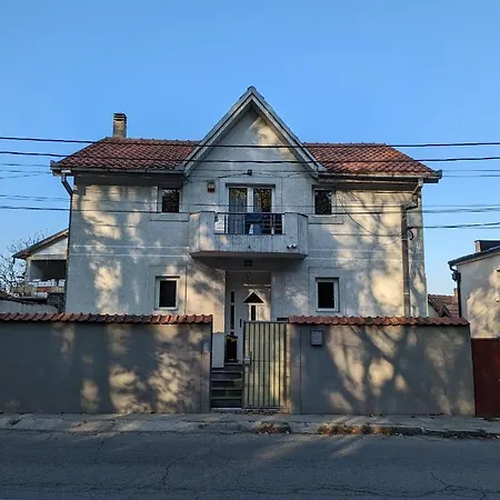 Apartmant Karaburma/bogoslovija Belgrade
